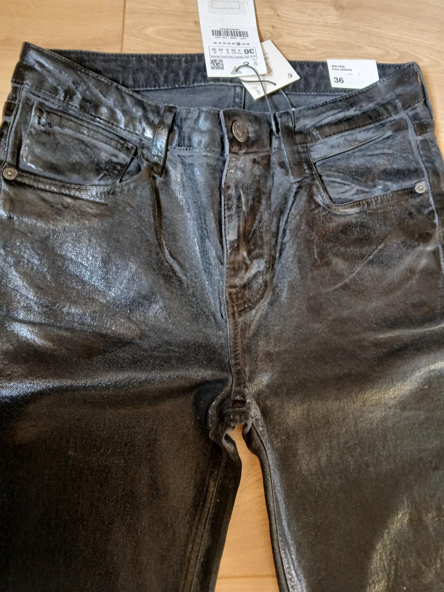 SHINY WIDE-LEG JEANS