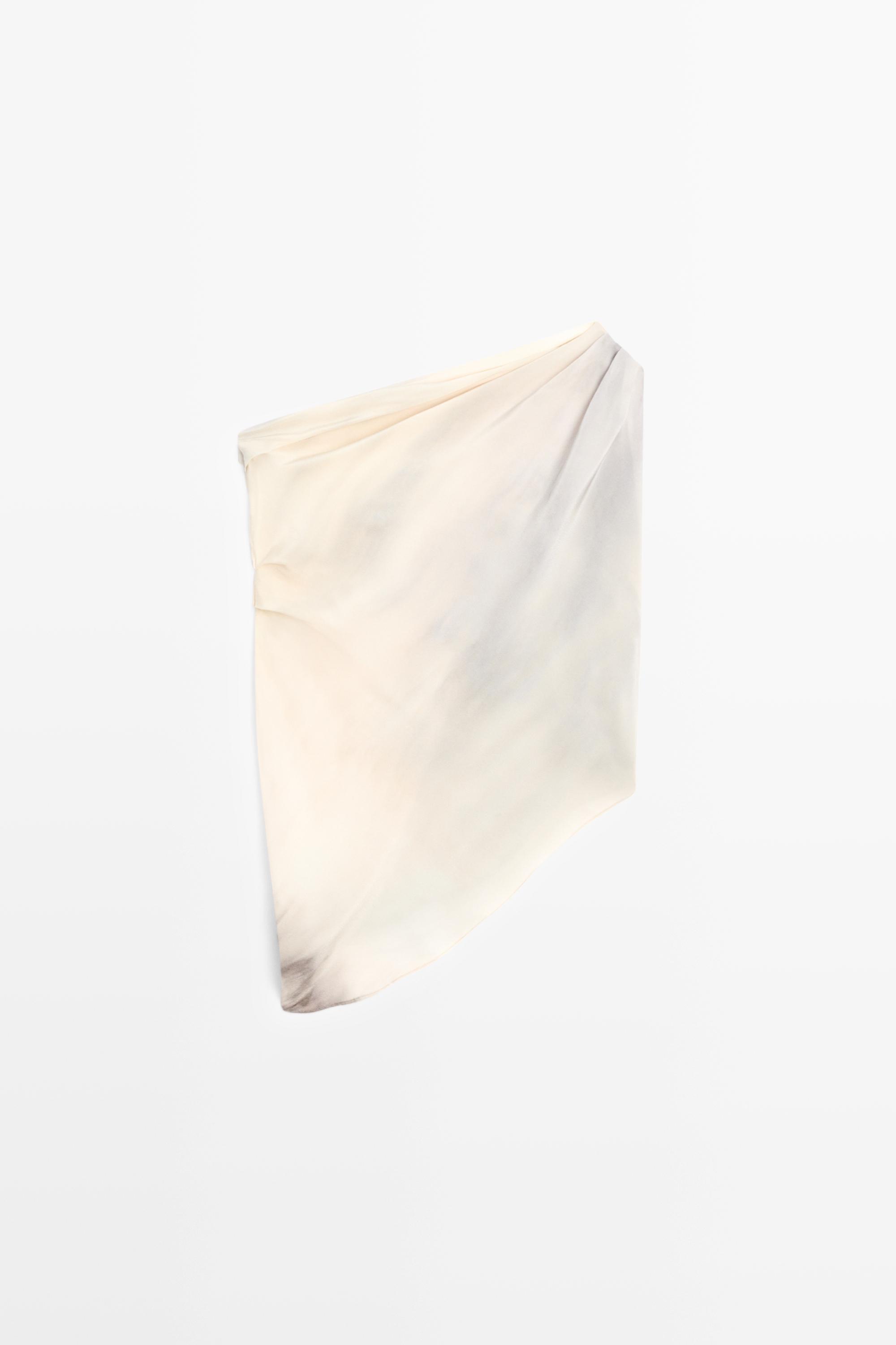 Asymmetric draped top
