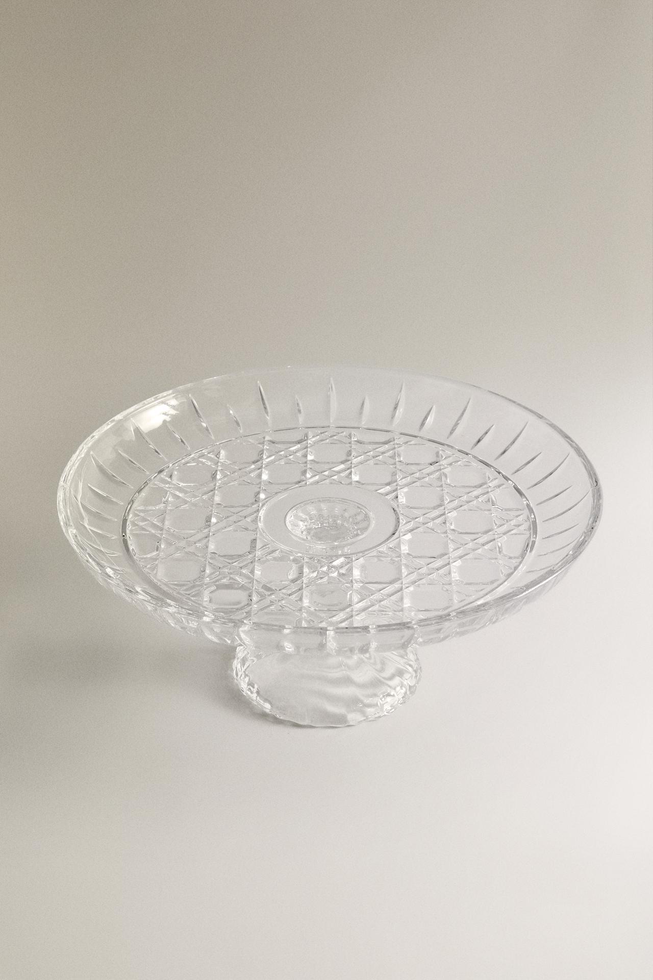 GLASS SERVING DISH WITH RAISED DIAMOND DESIGN — Transparent