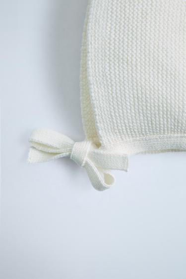 BONNET EN MAILLE - Écru clair de Zara - Image 1