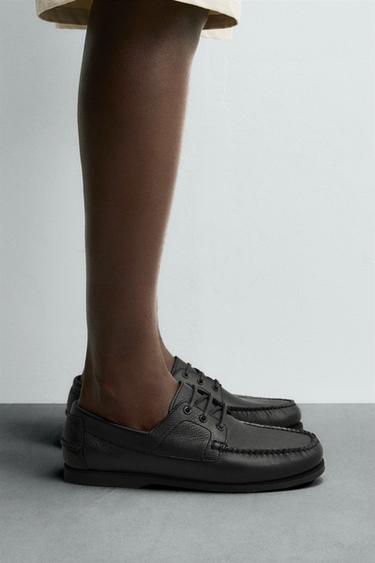 CHAUSSURES BATEAU EN CUIR - Noir de Zara - Image 0
