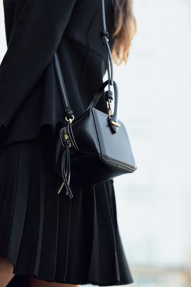 MINI BOLSO CUADRADO PESPUNTE - Negro de Zara