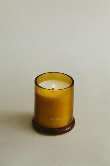 (150 G) WHITE LOTUS SCENTED CANDLE - Intense red by Zara - Image 1