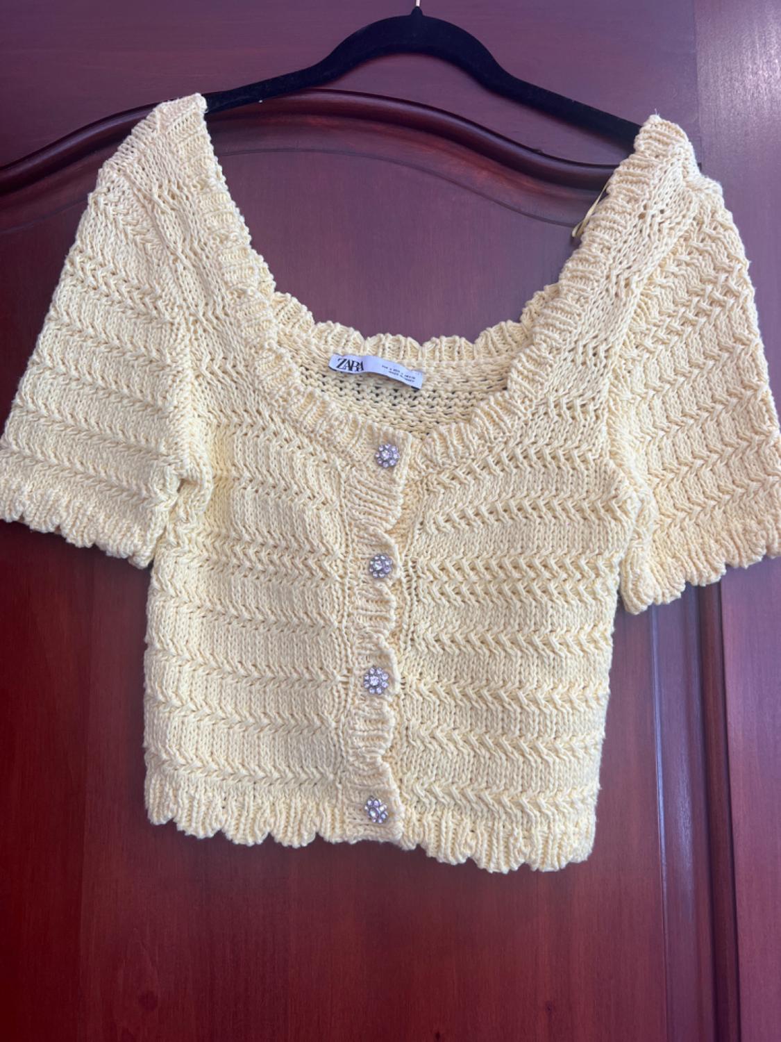 JEWEL BUTTON KNIT TOP