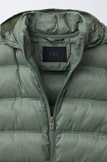 DOUDOUNE SANS MANCHES LÉGÈRE À CAPUCHE DÉPERLANTE - Kaki clair de Zara - Image 5