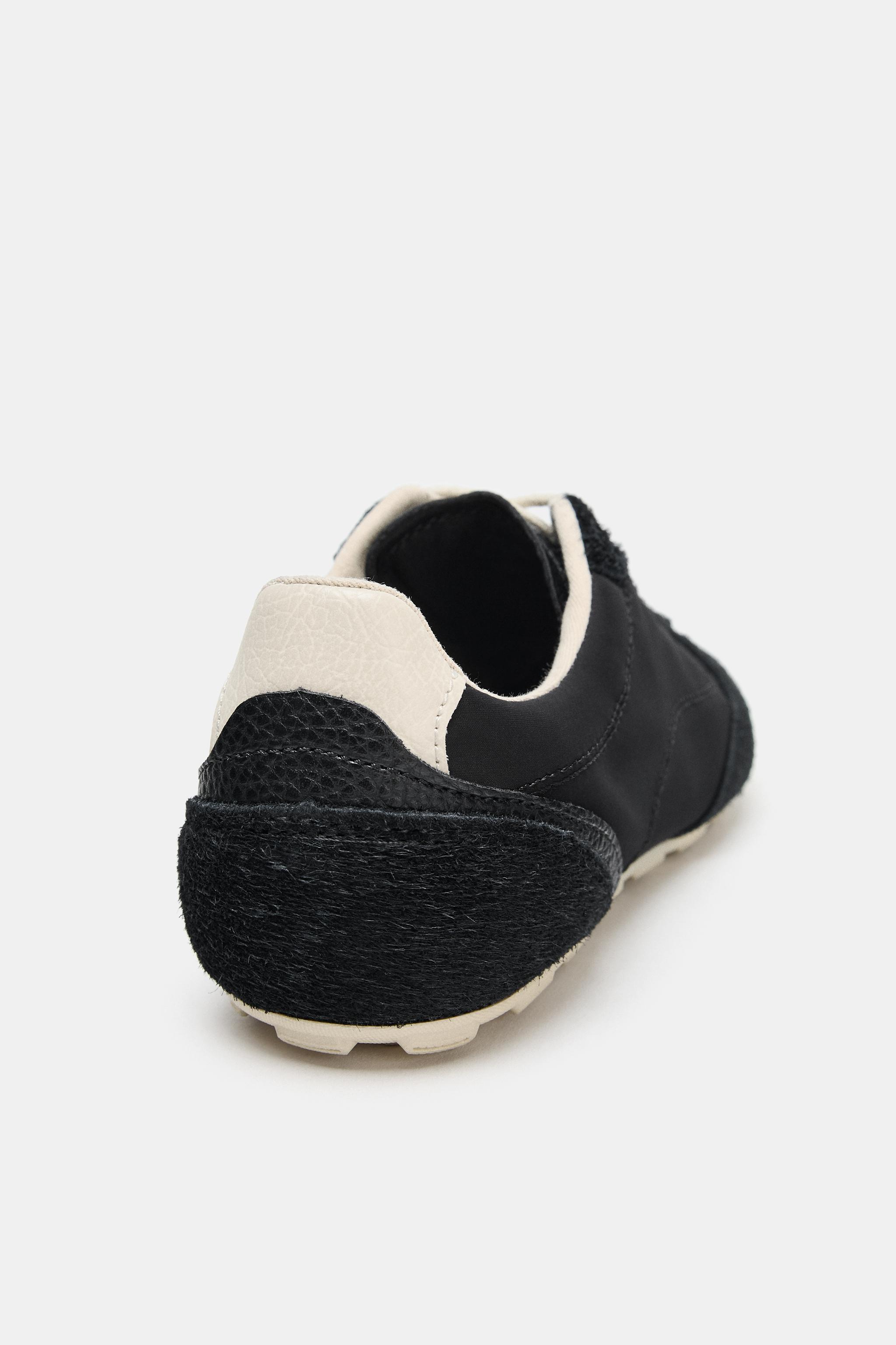 SOFT RUNNING SNEAKERS