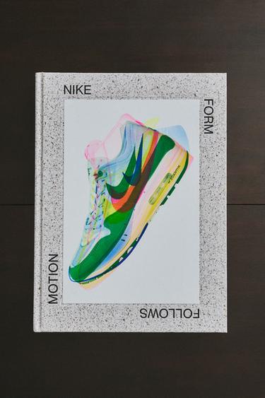 NIKE FORM FOLLOWS MOTION BOOK (ENGLISH) - Black by Zara - Image 6