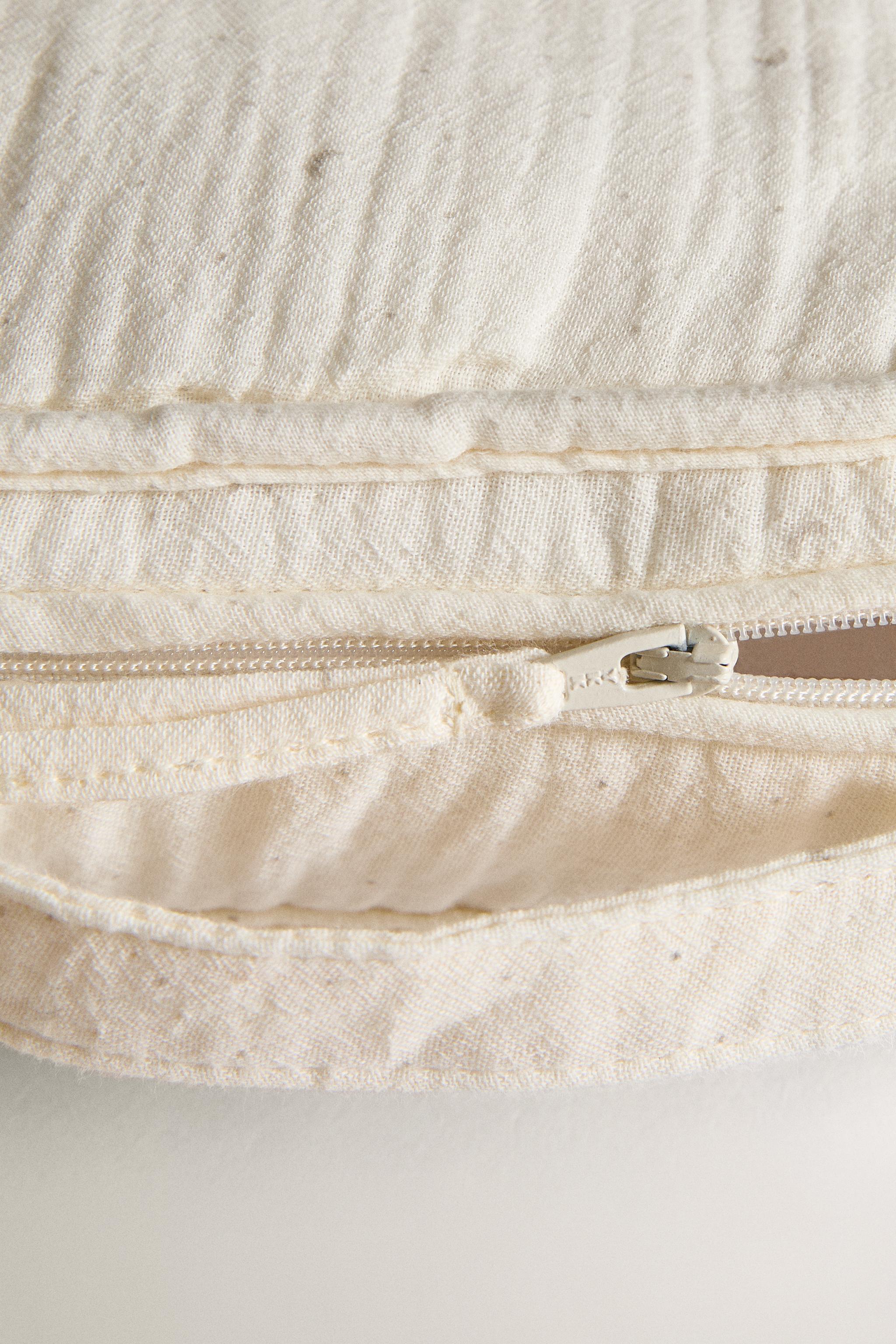 CHILDREN’S MOON CASE