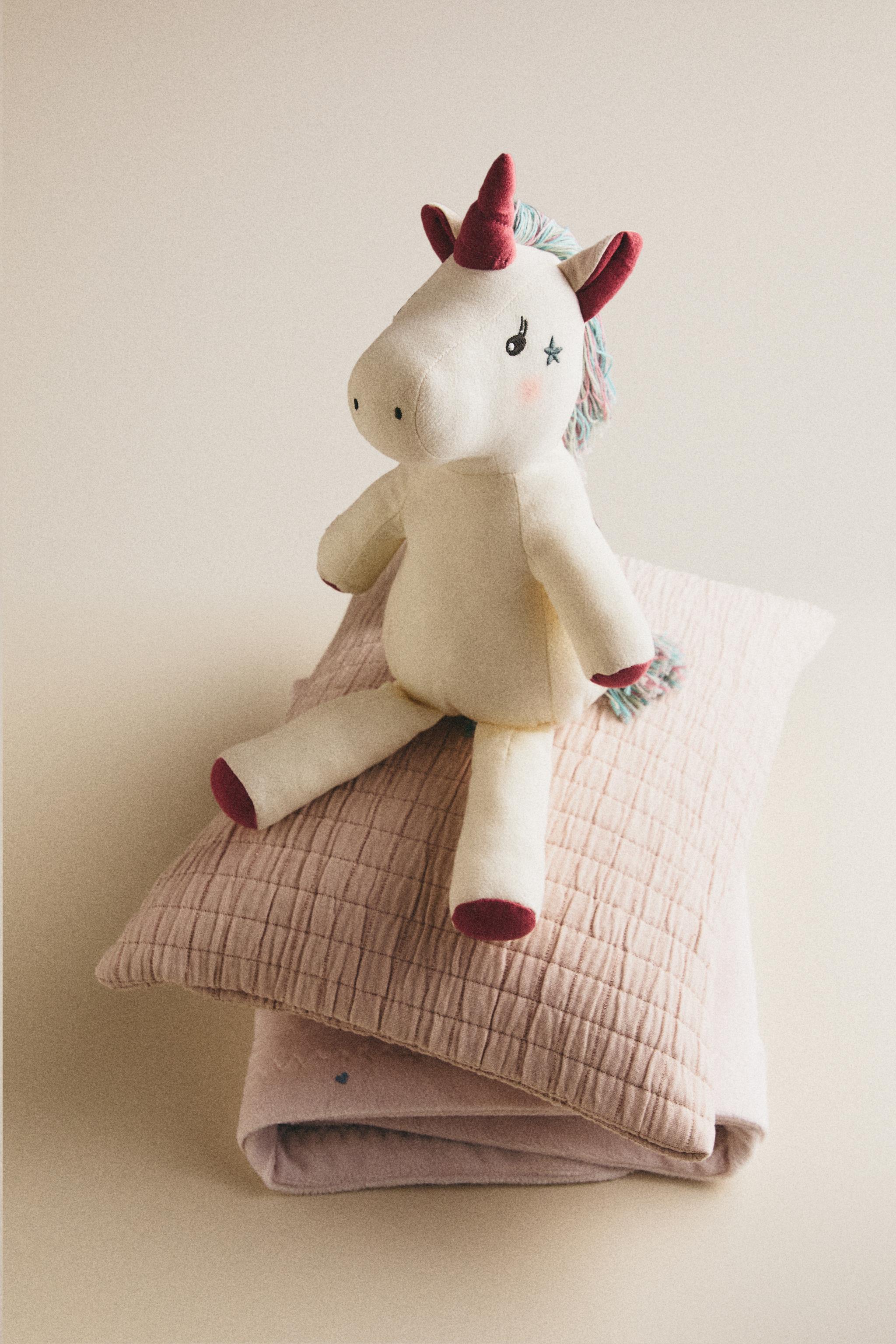 SHORT WOOL COAT WITH HIGH NECK