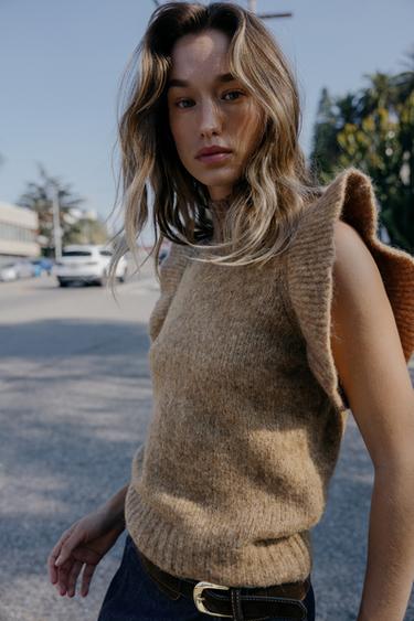 جيليه صوفي بفريلز - جملي فاتح الخاص بـ Zara