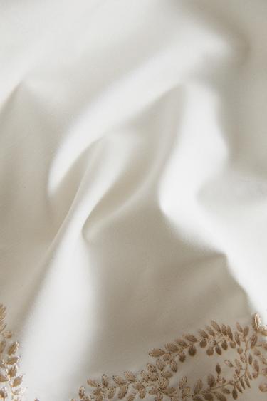 CHEMIN DE TABLE SATIN BRODÉ - Écru de Zara - Image 3
