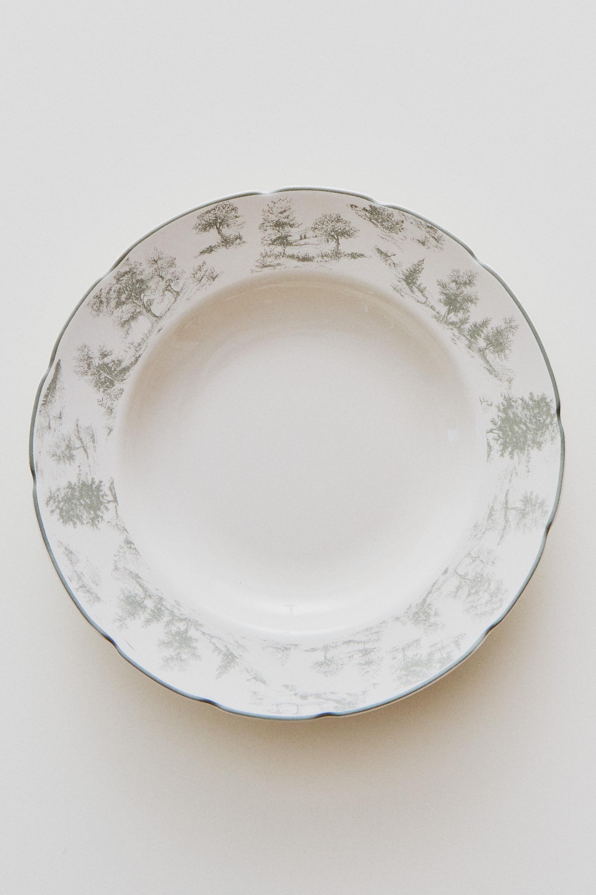 TOILE PORCELAIN SOUP PLATE