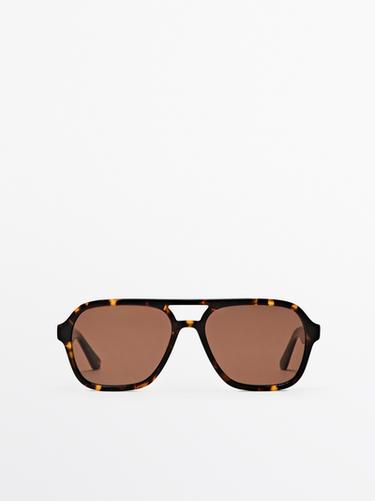 Imagen de producto - Marrón de Zara
