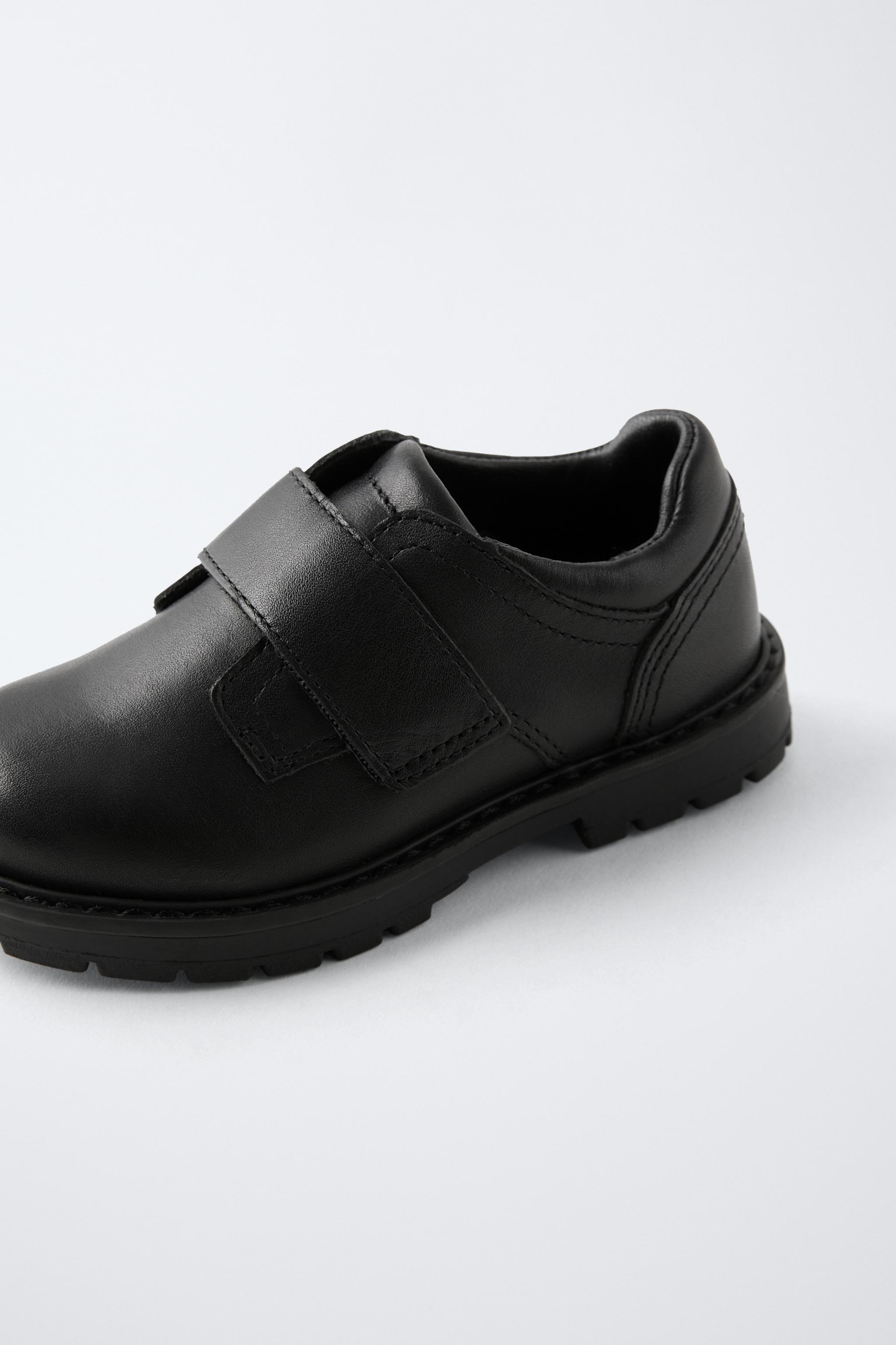 LEATHER SHOES