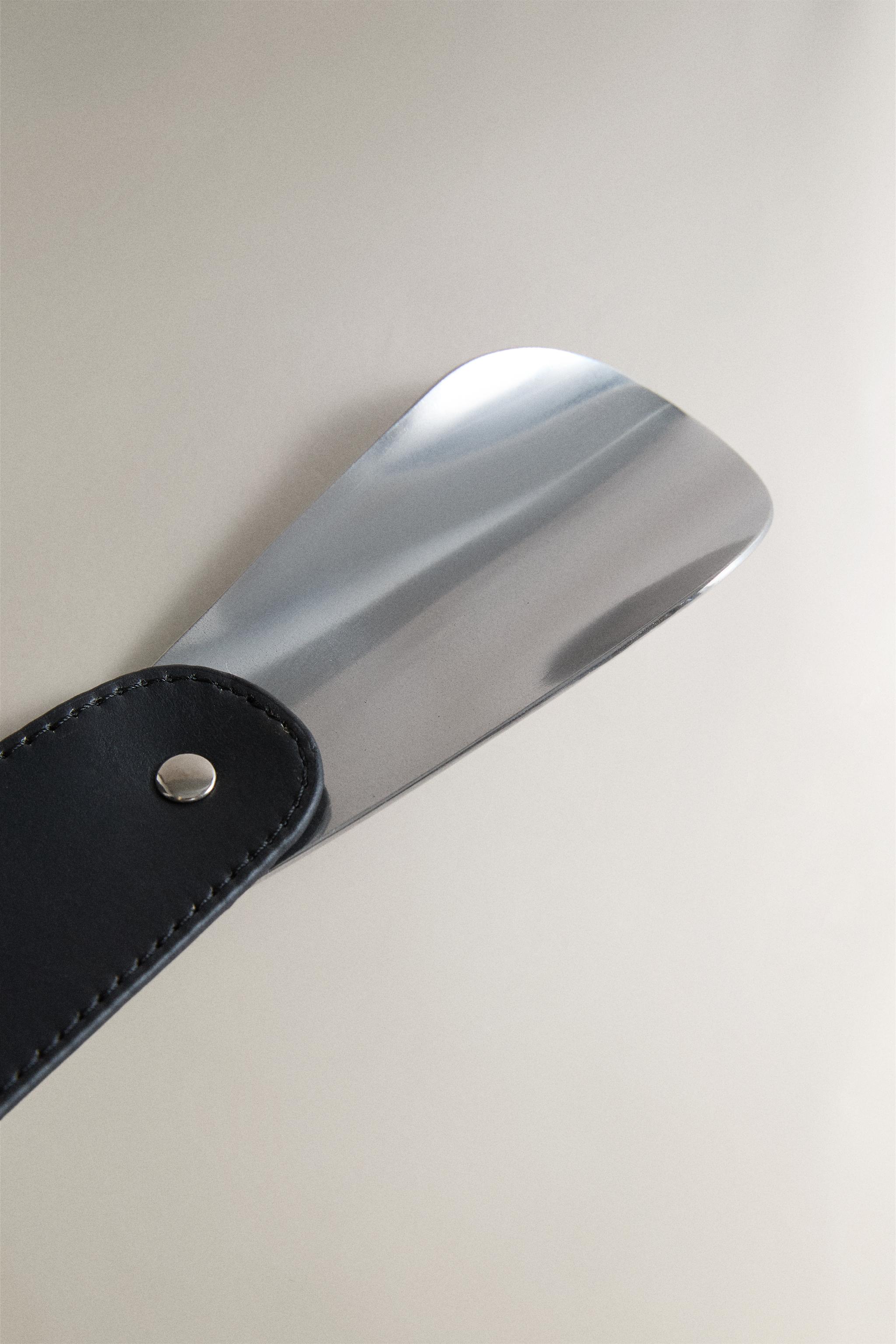 STEEL AND LEATHER TRAVEL SHOEHORN — Black