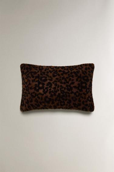 ANIMAL PRINT FAUX FUR CUSHION COVER - Dark brown by Zara - Image 2