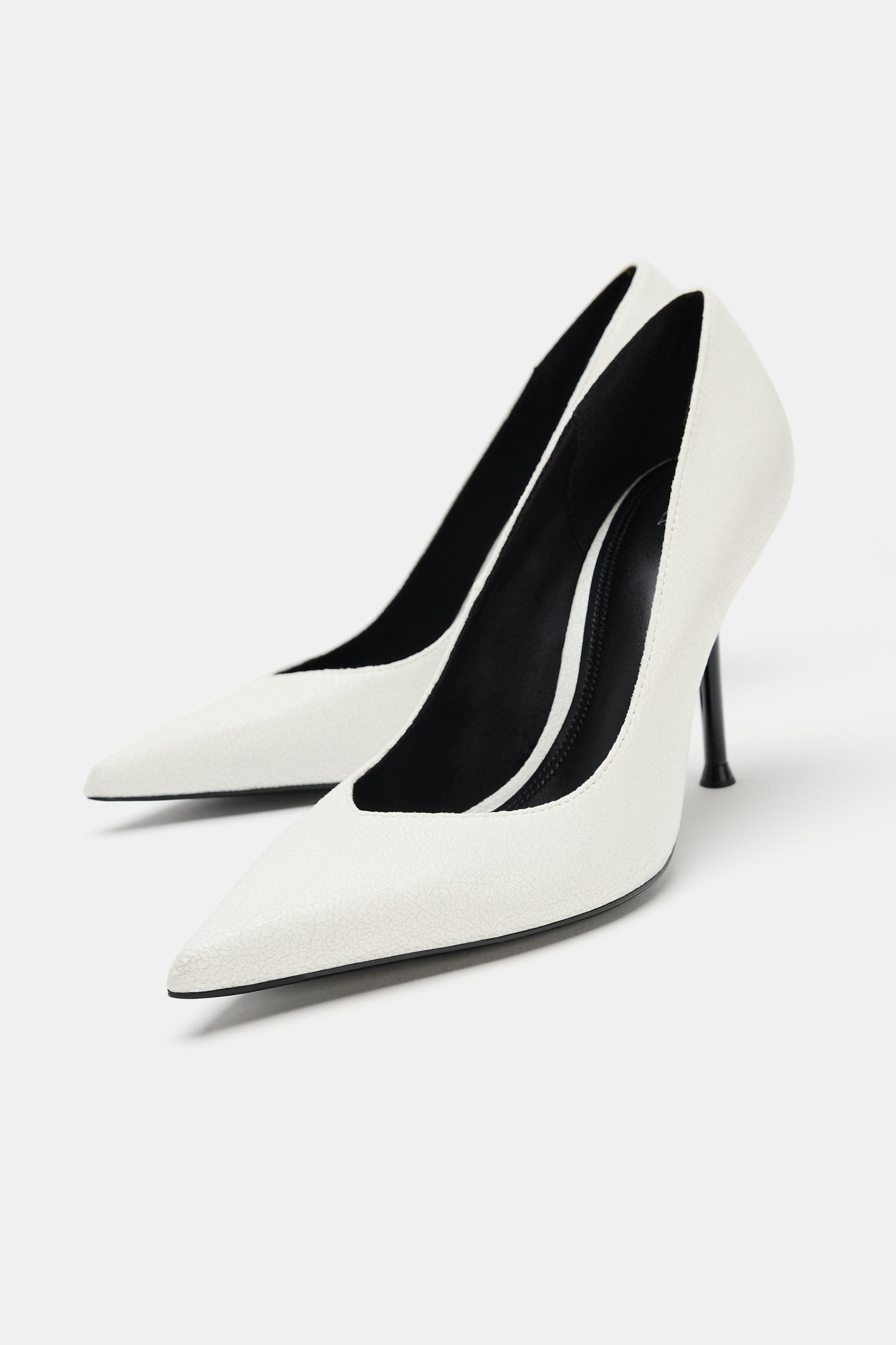 CRACKED EFFECT HEELS