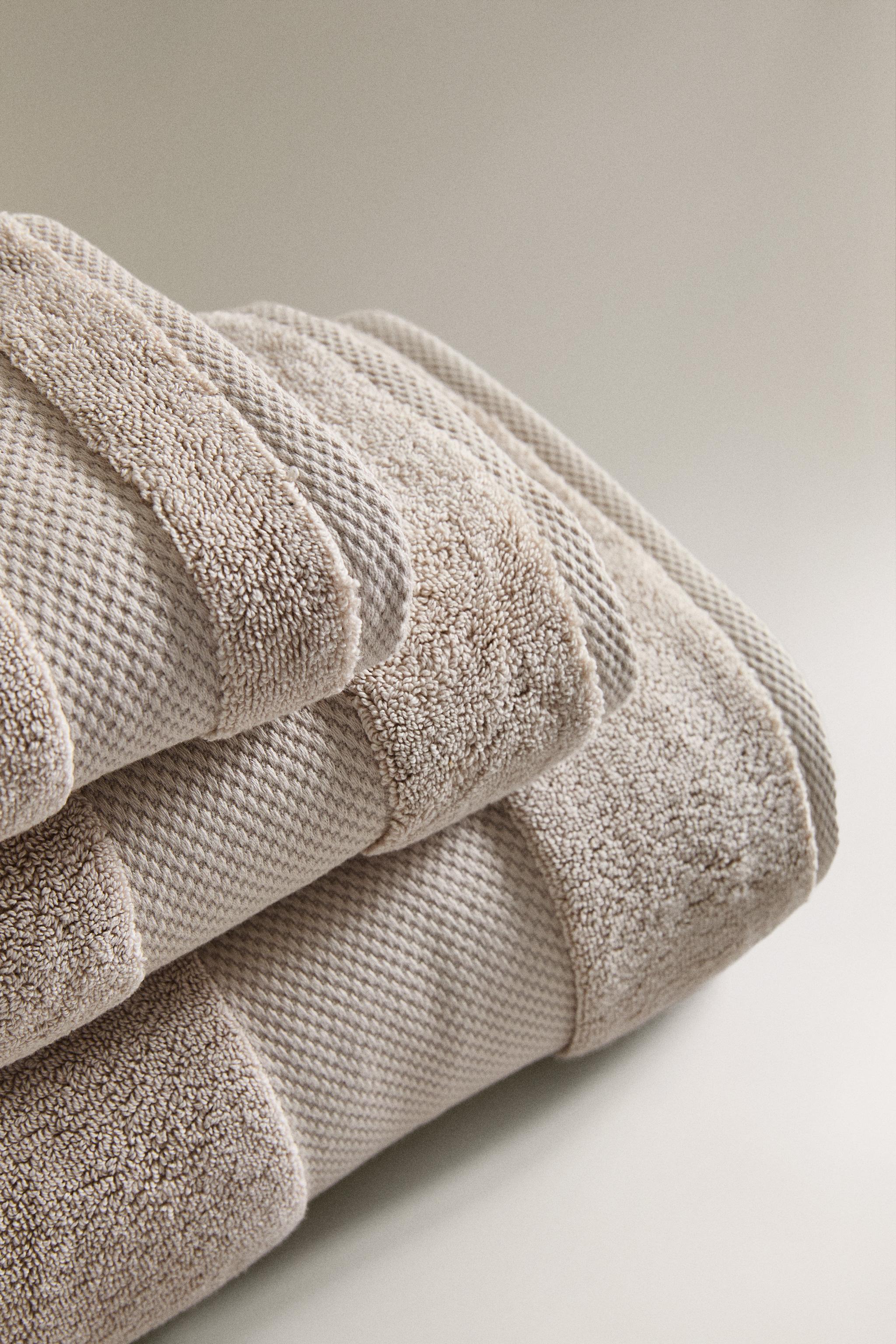 EXTRA SOFT BATH TOWEL (800 GXM²)