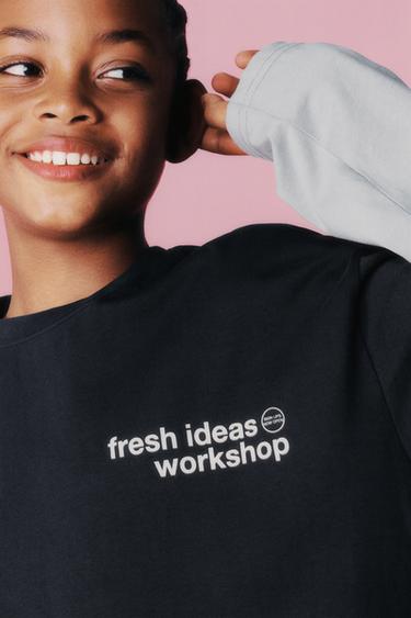 ЛОНГСЛИВ С ДВОЙНЫМИ РУКАВАМИ И НАДПИСЬЮ — СЕРО-СИНИЙ от Zara