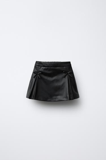 JUPE-PANTALON EN MATIÈRE SYNTHÈTIQUE AVEC LACETS - Noir de Zara
