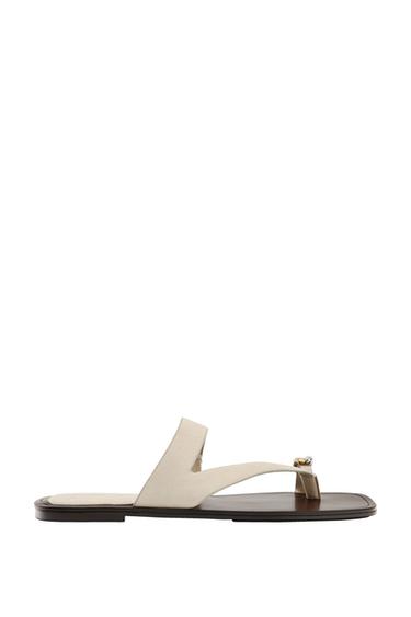 LEATHER SANDALS WITH METAL DETAIL - Beige by Zara