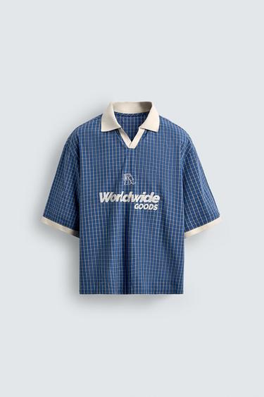 KËMISHË POLO CROPPED FIT ME TEKST TË STAMPUAR - E kaltër/ E bardhë nga Zara