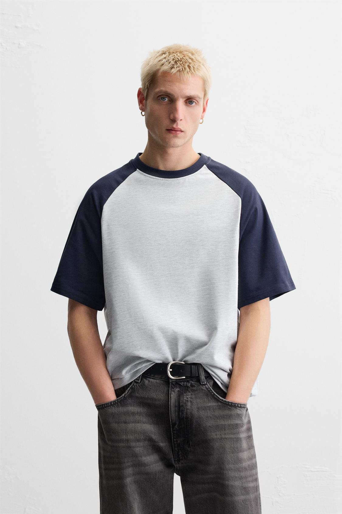 SHIRT MIT FARBLICH ABGESETZTEN ÄRMELN