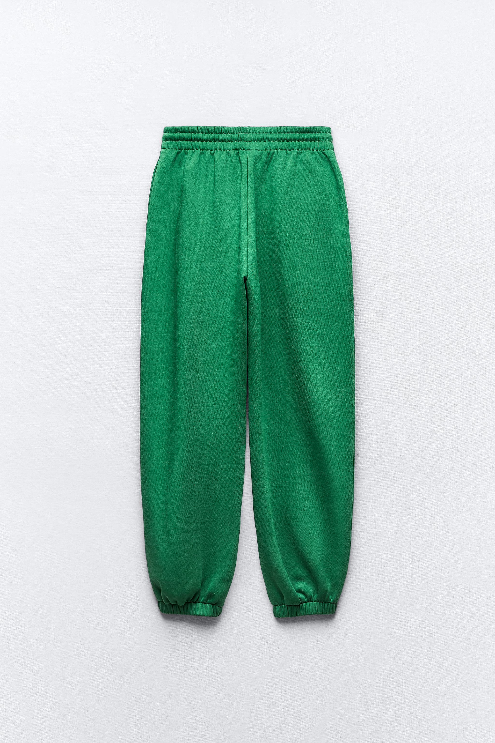 Ready to Rulu Jogger Crop (Heathered Nimbus), size 6 and Zara basic  sweatshirt in Apple Green, size M : r/lululemon