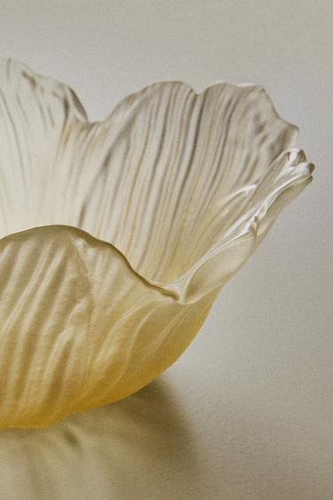 FLOWER-SHAPED GLASS SALAD BOWL - Yellow by Zara