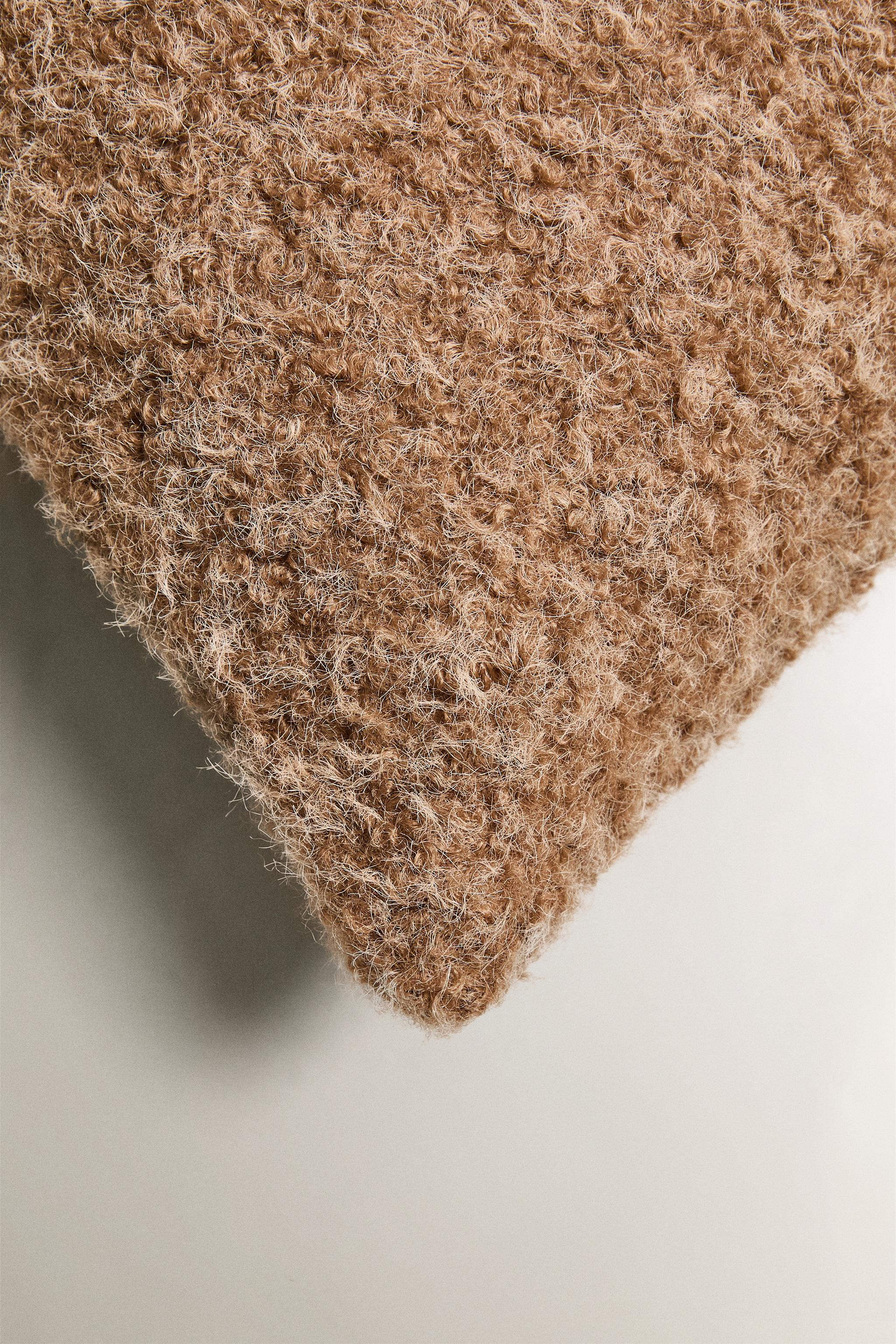 BRUSHED FUR CUSHION COVER