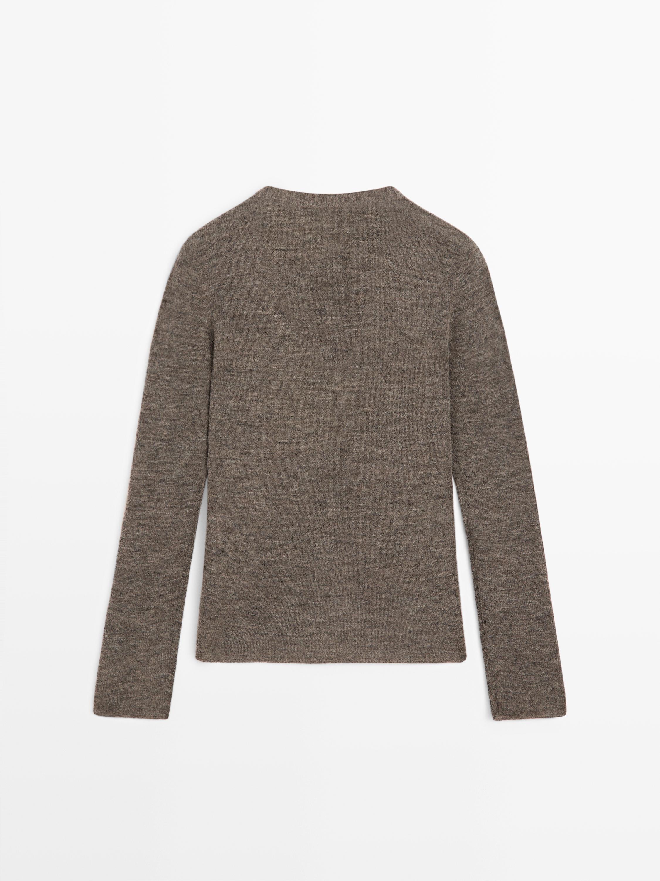 Wool blend cardigan with V-neckline