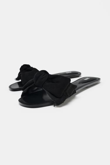 SANDALES À NŒUD EN DAIM - Noir de Zara - Image 1
