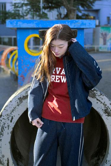 HARVARD UNIVERSITY 티셔츠 - Zara 버건디