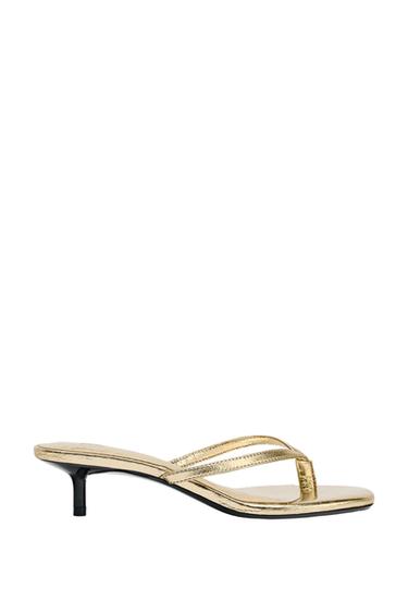 METALLIC KITTEN SANDALS - Gold by Zara