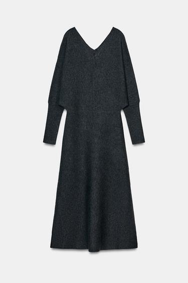 VESTIDO MIDI PUNTO CUELLO PICO - Gris de Zara