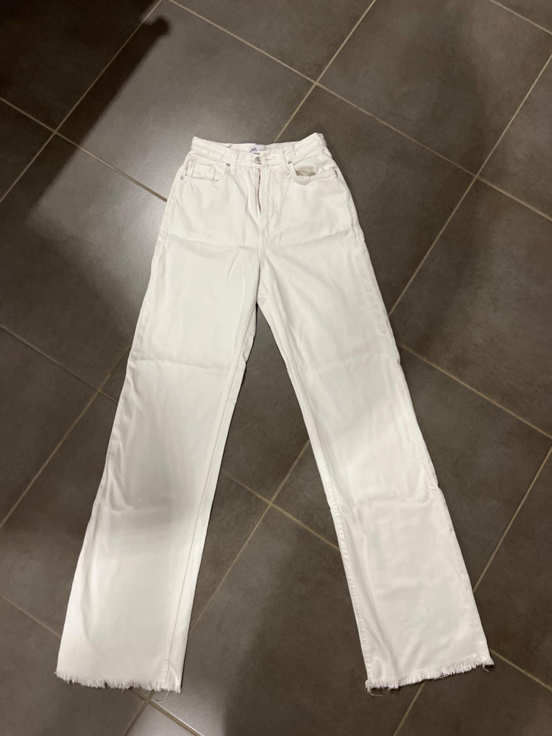 WIDE-LEG TRF JEANS