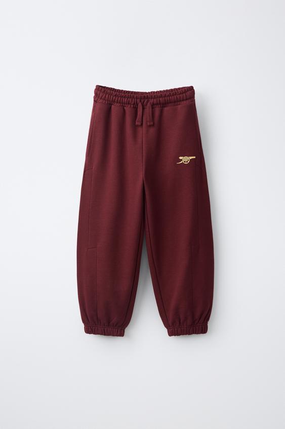 PANTALÓN JOGGER VOLUMEN ARSENAL F.C. © - Granate de Zara - Imagen 0