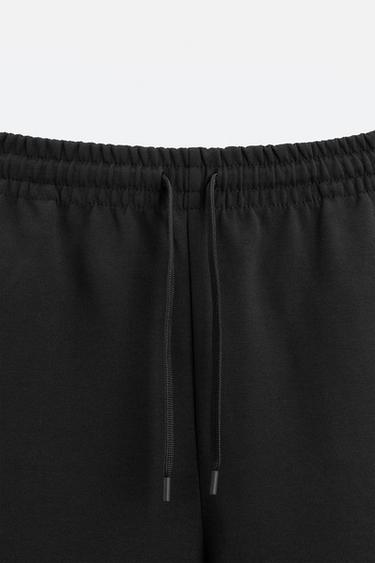INTERLOCK TEXTURED BERMUDA SHORTS - Black by Zara