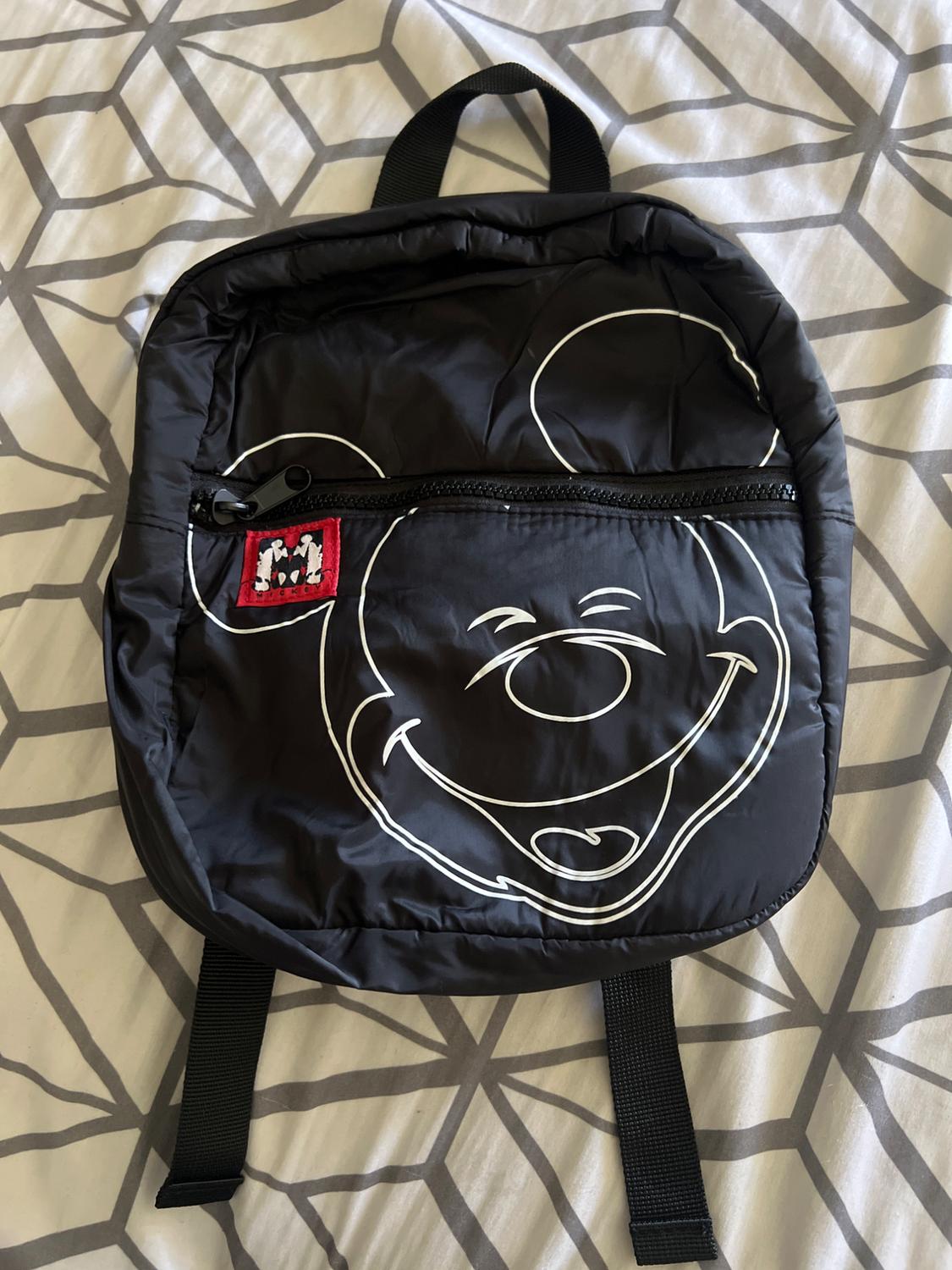 BABY/ MOCHILA MICKEY MOUSE © DISNEY.