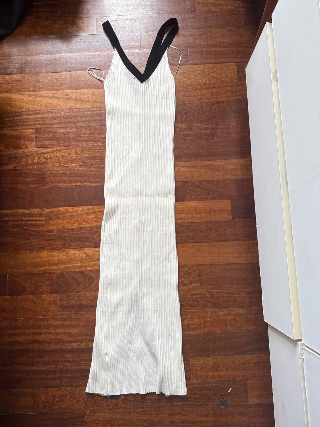 RIBBED DRESS WITH BUTTONS - Image 3