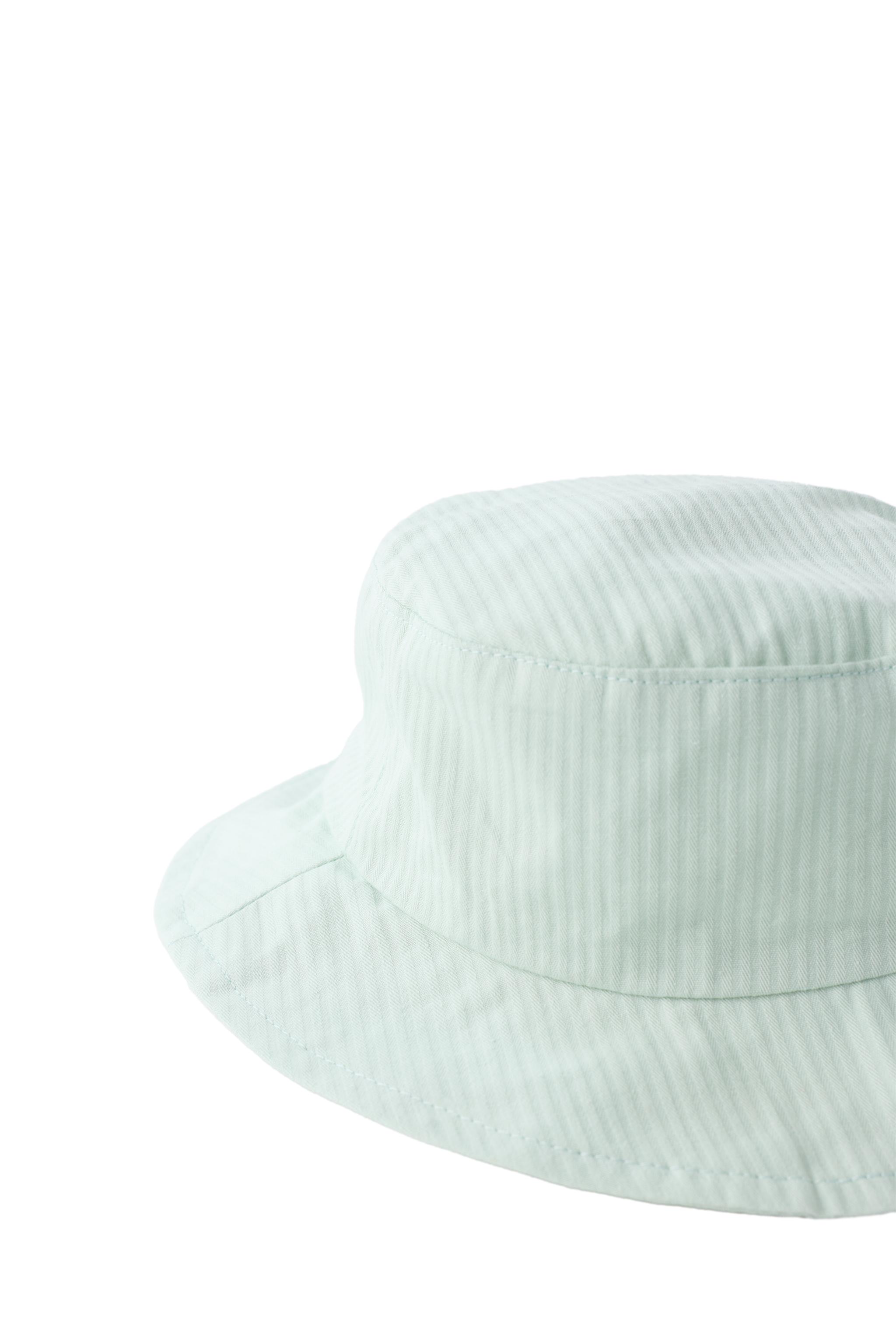 BUCKET HAT — Sea green (alternate view)
