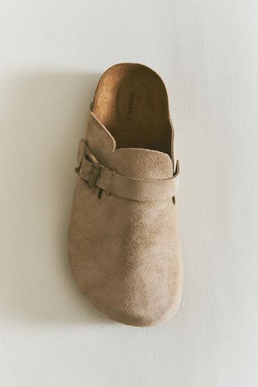 스티치 디테일 버클 가죽 클로그 - Zara 샌드 브라운