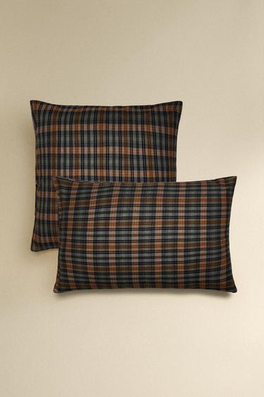 FUNDA ALMOHADA FRANELA CUADROS GRANDES - Azul de Zara - Imagen 0
