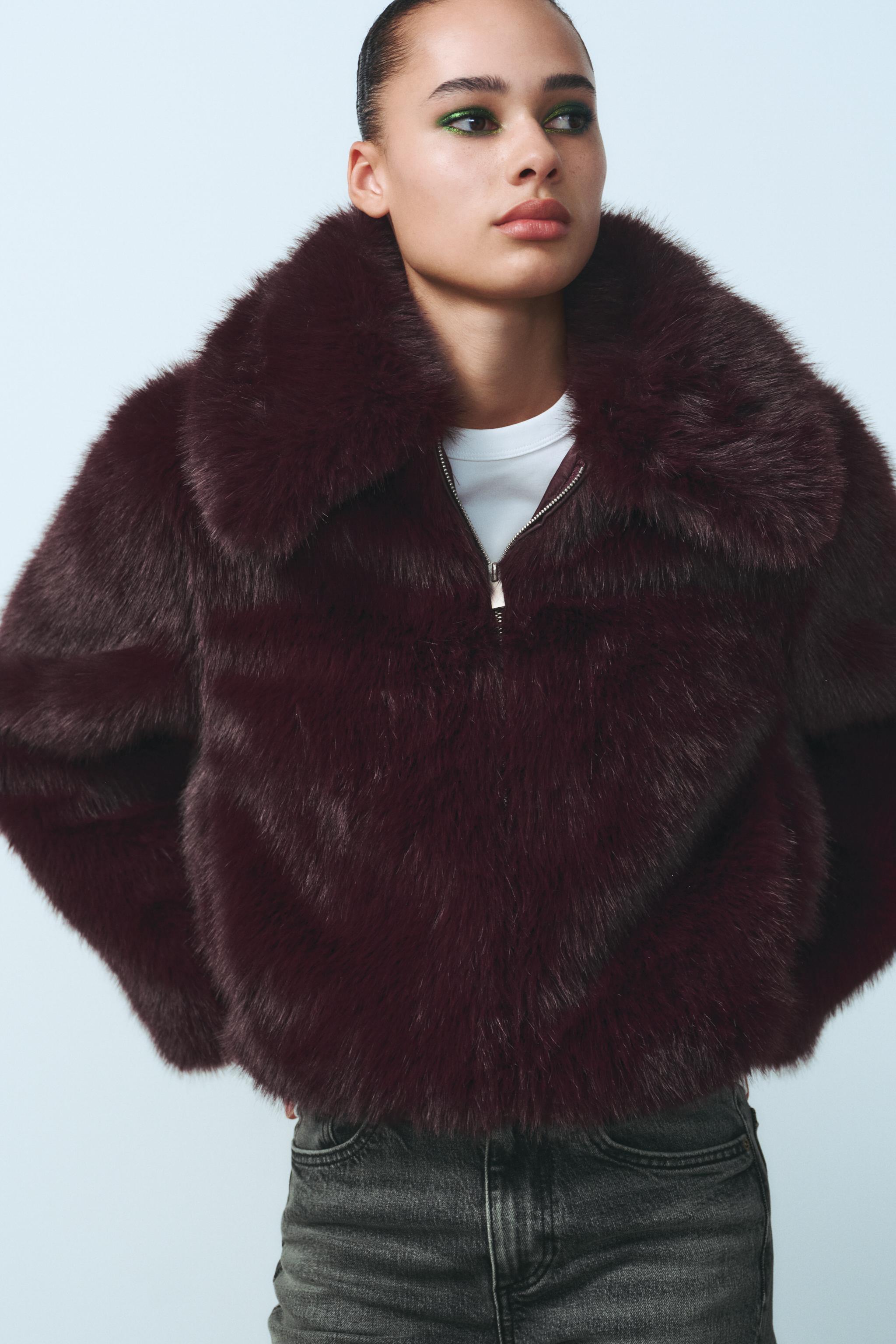 SHORT FAUX FUR COAT