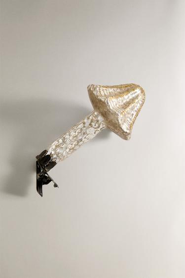 CHRISTMAS MUSHROOM CLIP DECORATION - Gold by Zara - Image 1