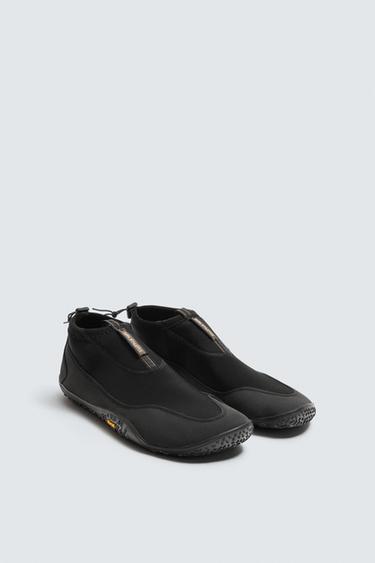 WATER SHOES X VIBRAM® - Black by Zara