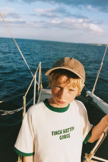 JOGGINGSET T-SHIRT EN BERMUDA BIES - GROEN van Zara