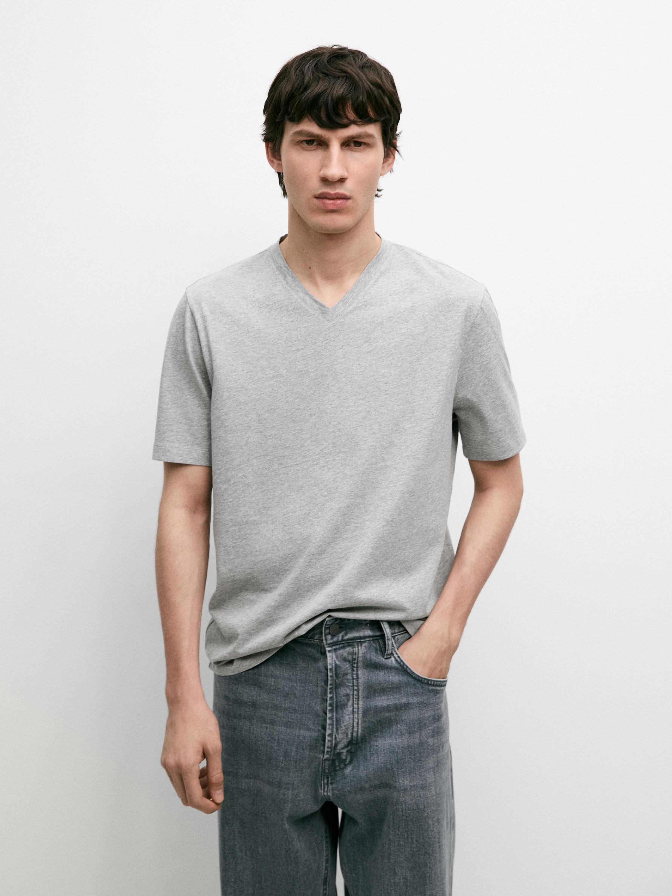 100% cotton V-neck T-shirt