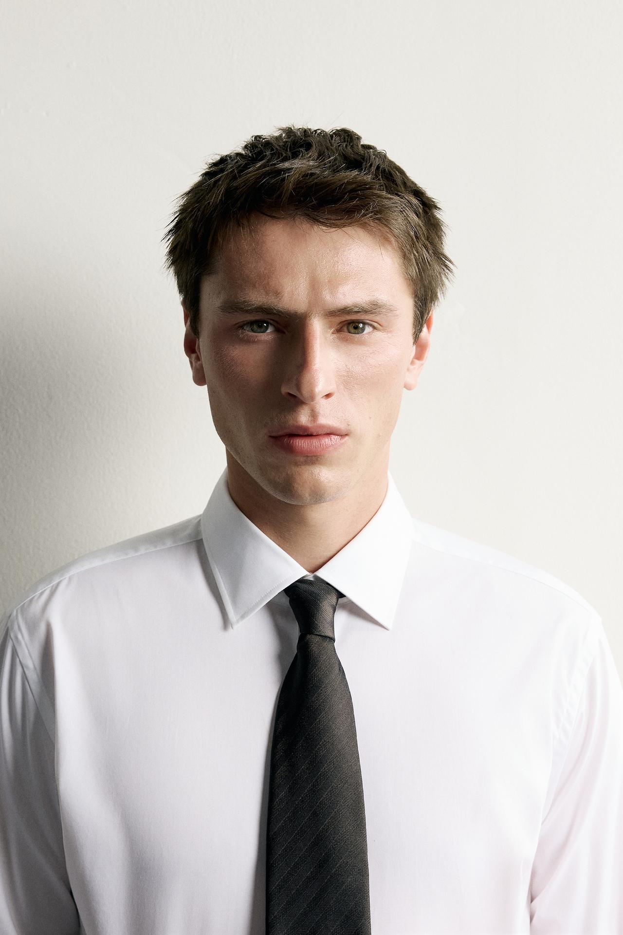 100% SILK HERRINGBONE TIE — Brown