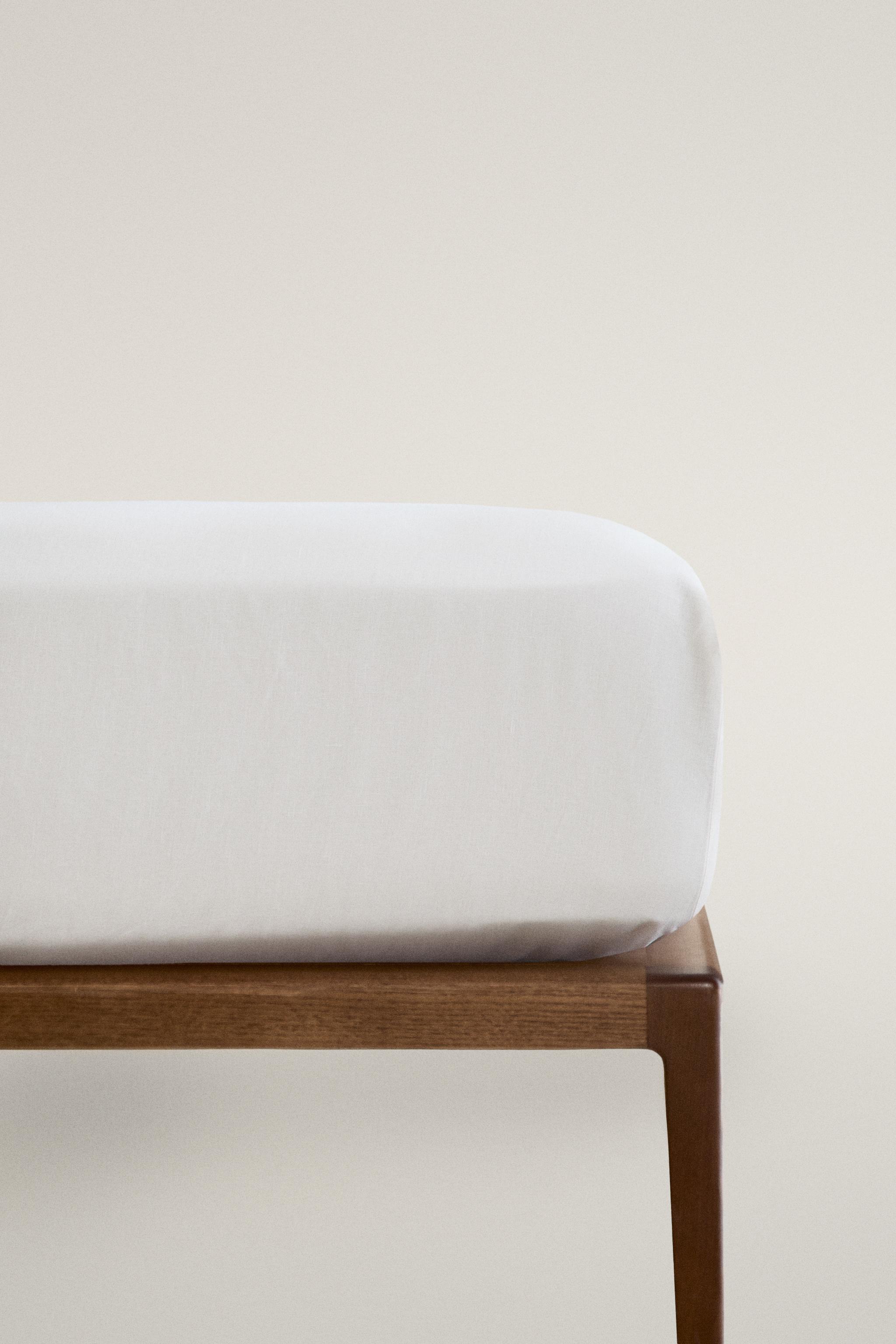 HEMSTITCHED LINEN FITTED SHEET — White